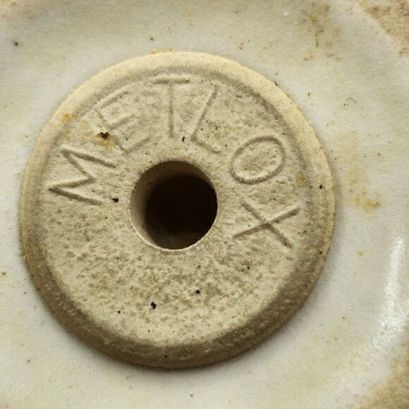 VTG Metlox Poppy Trail Sculptured Grape Blue Salt or Pepper Shaker 3" - Picture 7 of 7